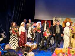 1740758620298.jpg-Wielki finał 4 edycji Krakowskiego Teatru Międzydomowego.