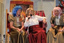 dscf9437.jpg-Wielki finał 4 edycji Krakowskiego Teatru Międzydomowego.