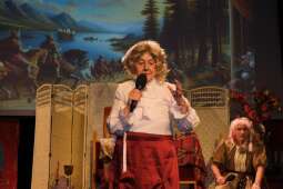 dscf9439.jpg-Wielki finał 4 edycji Krakowskiego Teatru Międzydomowego.