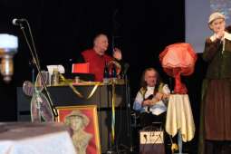 dscf9462.jpg-Wielki finał 4 edycji Krakowskiego Teatru Międzydomowego.