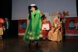 dscf9517.jpg-Wielki finał 4 edycji Krakowskiego Teatru Międzydomowego.