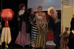 dscf9535.jpg-Wielki finał 4 edycji Krakowskiego Teatru Międzydomowego.