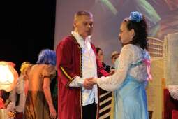 dscf9615.jpg-Wielki finał 4 edycji Krakowskiego Teatru Międzydomowego.