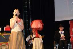 dscf9644.jpg-Wielki finał 4 edycji Krakowskiego Teatru Międzydomowego.