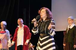 dscf9672.jpg-Wielki finał 4 edycji Krakowskiego Teatru Międzydomowego.