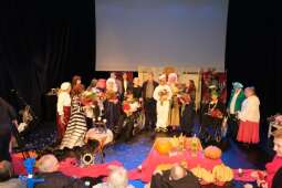 dscf9751.jpg-Wielki finał 4 edycji Krakowskiego Teatru Międzydomowego.