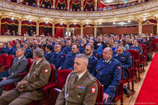 Policja, jubileusz, kobiety, 100 lat, Klaman, Teatr Słowackiego, zdjęcia
