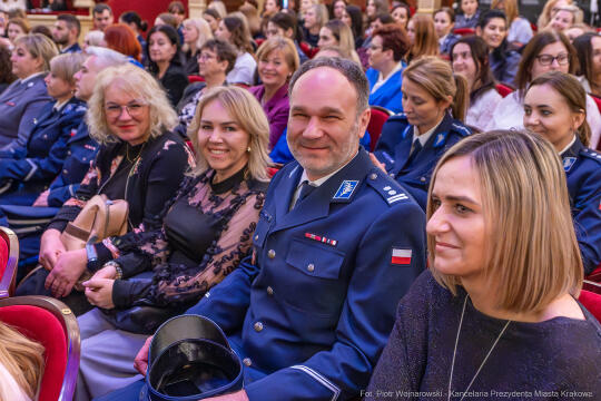 Policja, jubileusz, kobiety, 100 lat, Klaman, Teatr Słowackiego, zdjęcia
