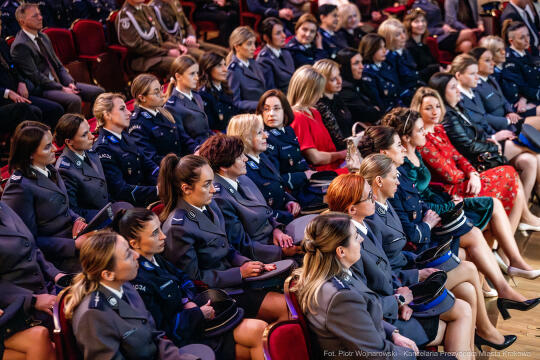 Policja, jubileusz, kobiety, 100 lat, Klaman, Teatr Słowackiego, zdjęcia