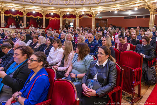 Policja, jubileusz, kobiety, 100 lat, Klaman, Teatr Słowackiego, zdjęcia