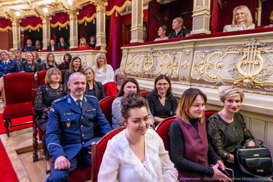 Policja, jubileusz, kobiety, 100 lat, Klaman, Teatr Słowackiego, zdjęcia
