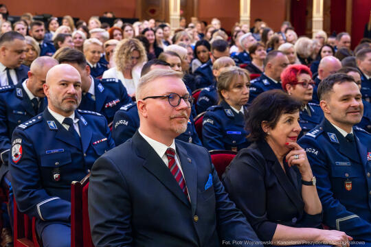 Policja, jubileusz, kobiety, 100 lat, Klaman, Teatr Słowackiego, zdjęcia