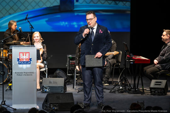 Policja, jubileusz, kobiety, 100 lat, Klaman, Teatr Słowackiego, zdjęcia