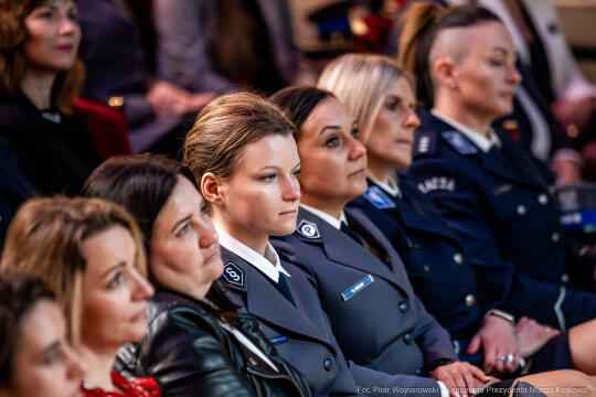 Policja, jubileusz, kobiety, 100 lat, Klaman, Teatr Słowackiego, zdjęcia