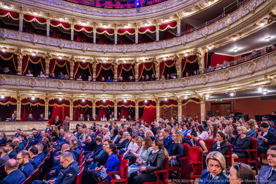 Policja, jubileusz, kobiety, 100 lat, Klaman, Teatr Słowackiego, zdjęcia