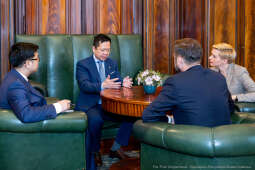 Miszalski, spotkanie ambasador, Wietnam, Ha Hoang Hai, wizyta, zdjęcia