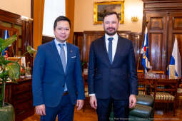 Miszalski, spotkanie ambasador, Wietnam, Ha Hoang Hai, wizyta, zdjęcia