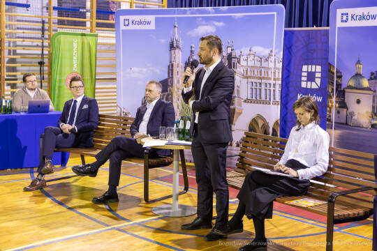 bs-250318-bsk_4184-poprawione-szum.jpg-Ławka Dialogu, Miszalski, Mazur, Klaman