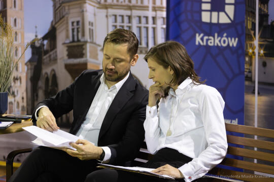 bs-250318-bsk_4233-poprawione-szum.jpg-Ławka Dialogu, Miszalski, Mazur, Klaman