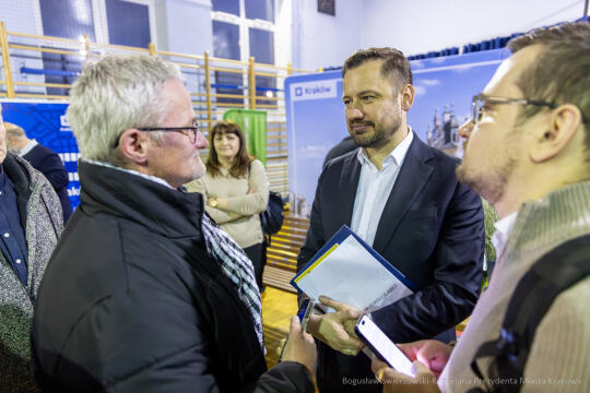 bs-250318-bsk_4359-poprawione-szum.jpg-Ławka Dialogu, Miszalski, Mazur, Klaman