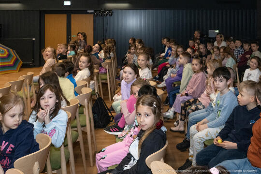 Miszalski, zdjęcia, smartfon, przedstawienie, Straż Miejska, profilaktyka, Centrum Kultury Podgór