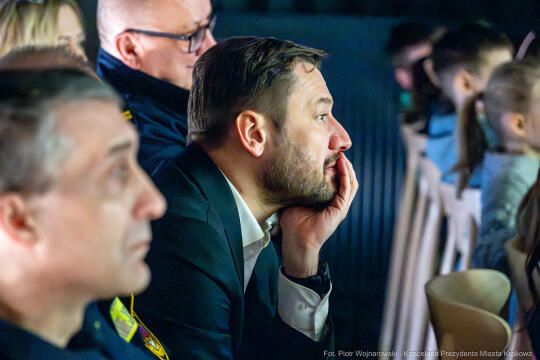 Miszalski, zdjęcia, smartfon, przedstawienie, Straż Miejska, profilaktyka, Centrum Kultury Podgór