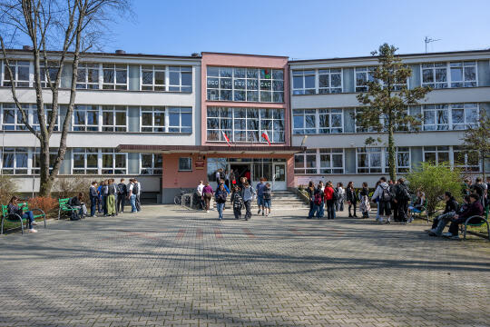 pw_445_001_fot. piotr wojnarowski.jpg-Sęk, otwarcie, boiska, zdjęcia, XIII LO, SP 38, Sądowa