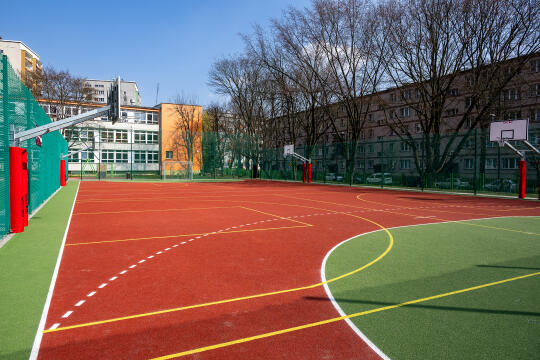 pw_445_002_fot. piotr wojnarowski.jpg-Sęk, otwarcie, boiska, zdjęcia, XIII LO, SP 38, Sądowa