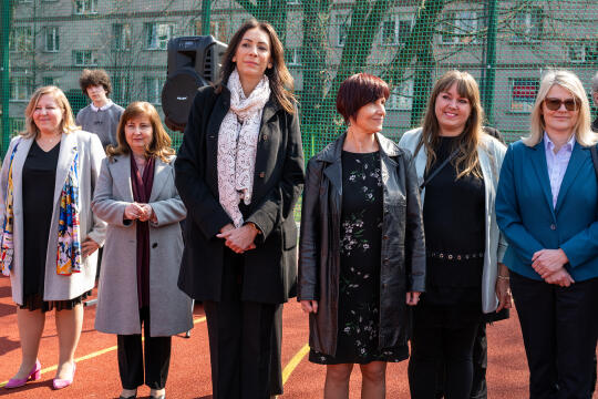 pw_445_011_fot. piotr wojnarowski.jpg-Sęk, otwarcie, boiska, zdjęcia, XIII LO, SP 38, Sądowa