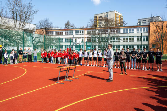 pw_445_021_fot. piotr wojnarowski.jpg-Sęk, otwarcie, boiska, zdjęcia, XIII LO, SP 38, Sądowa