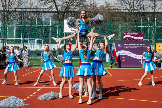 pw_445_039_fot. piotr wojnarowski.jpg-Sęk, otwarcie, boiska, zdjęcia, XIII LO, SP 38, Sądowa