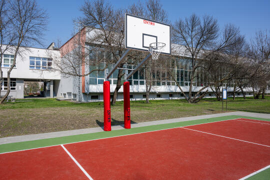 pw_445_041_fot. piotr wojnarowski.jpg-Sęk, otwarcie, boiska, zdjęcia, XIII LO, SP 38, Sądowa