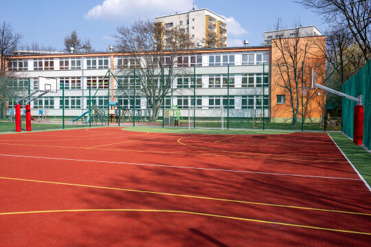 pw_445_042_fot. piotr wojnarowski.jpg-Sęk, otwarcie, boiska, zdjęcia, XIII LO, SP 38, Sądowa