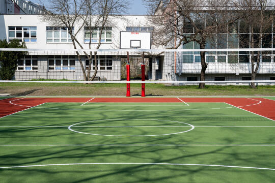 pw_445_044_fot. piotr wojnarowski.jpg-Sęk, otwarcie, boiska, zdjęcia, XIII LO, SP 38, Sądowa