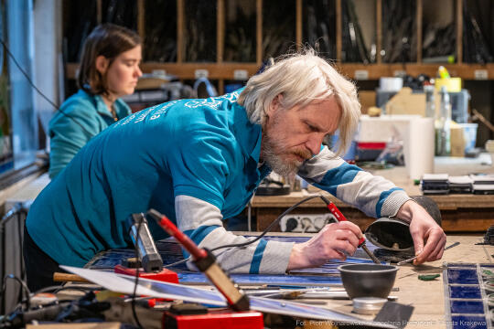 pw_446_008_fot. piotr wojnarowski.jpg-Prezydent Krakowa odwiedził Muzeum Witrażu