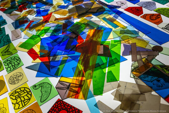 pw_446_017_fot. piotr wojnarowski.jpg-Prezydent Krakowa odwiedził Muzeum Witrażu