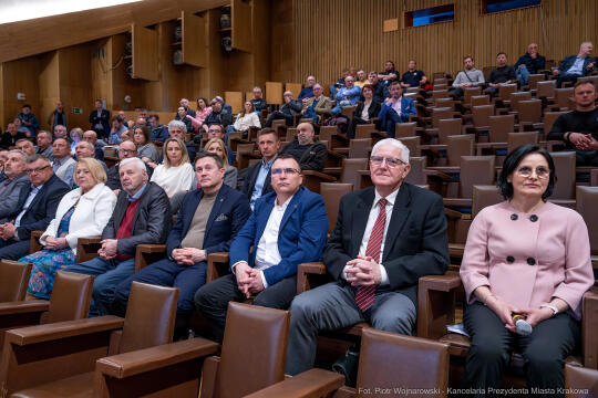 PW_453011_fot. Piotr Wojnarowski.jpg-Miszalski, AWF, AKF zdjęcia, sport, kluby, spotkanie
