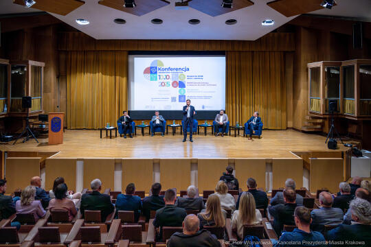 PW_453022_fot. Piotr Wojnarowski.jpg-Miszalski, AWF, AKF zdjęcia, sport, kluby, spotkanie