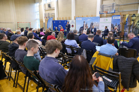 BS-250403-BSK_0227.jpg-Miszalski, Ławka Dialogu, Bieńczyce, Mazur, Sęk, mieszkańcy