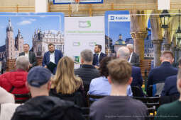 BS-250403-BSK_0235.jpg-Miszalski, Ławka Dialogu, Bieńczyce, Mazur, Sęk, mieszkańcy
