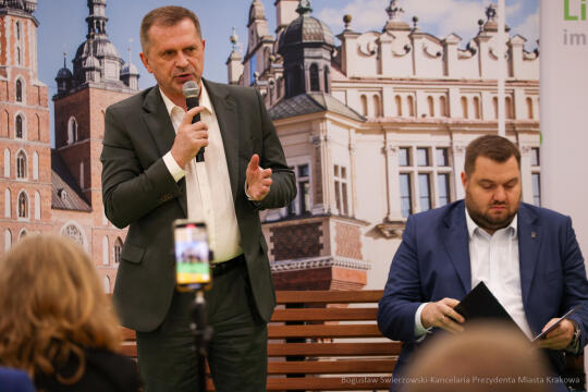 BS-250403-BSK_0373.jpg-Miszalski, Ławka Dialogu, Bieńczyce, Mazur, Sęk, mieszkańcy