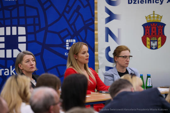 BS-250403-BSK_0389.jpg-Miszalski, Ławka Dialogu, Bieńczyce, Mazur, Sęk, mieszkańcy