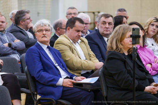 BS-250403-BSK_0436.jpg-Miszalski, Ławka Dialogu, Bieńczyce, Mazur, Sęk, mieszkańcy