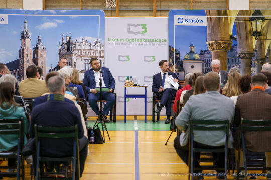 BS-250403-BSK_0468.jpg-Miszalski, Ławka Dialogu, Bieńczyce, Mazur, Sęk, mieszkańcy