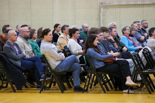 BS-250403-BSK_0532.jpg-Miszalski, Ławka Dialogu, Bieńczyce, Mazur, Sęk, mieszkańcy