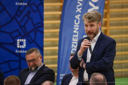 BS-250403-BSK_0781.jpg-Miszalski, Ławka Dialogu, Bieńczyce, Mazur, Sęk, mieszkańcy