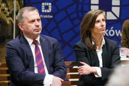 Ławka dialogu na Klinach