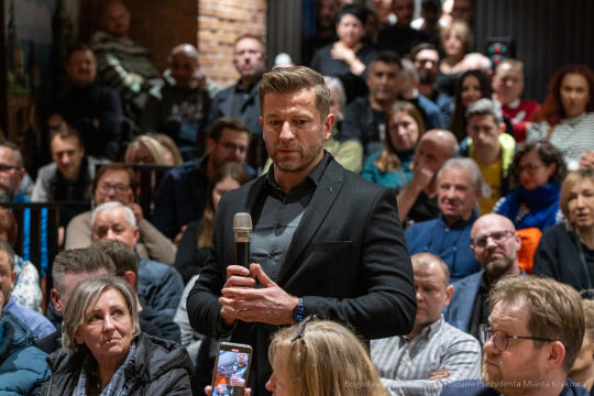 BS-250410-BSK_6187.jpg-Ławka Dialogu, Miszalski, Sęk