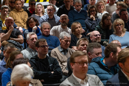 BS-250410-BSK_6219.jpg-Ławka Dialogu, Miszalski, Sęk