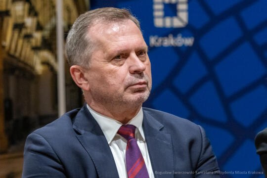 BS-250410-BSK_6239.jpg-Ławka Dialogu, Miszalski, Sęk